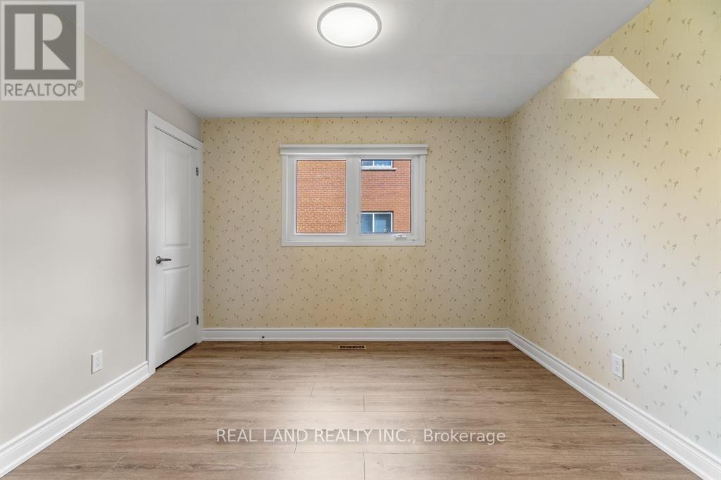 Lower - 360 Chantenay Drive, Mississauga, Ontario  L5A 1E7 - Photo 9 - W13087104