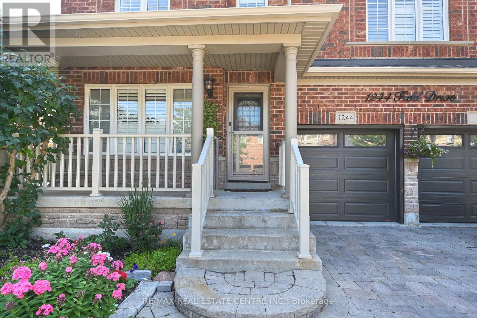 1244 Field Drive, Milton, Ontario  L9T 6G4 - Photo 2 - W13087140