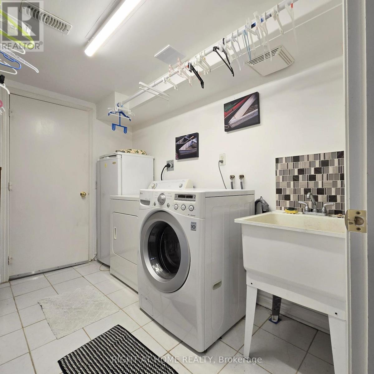 Bsmt - 65 Mare Crescent, Toronto, Ontario  M9W 7E8 - Photo 13 - W13087172