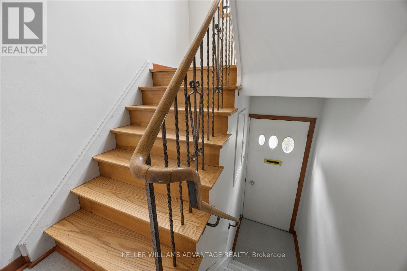 118 Silver Birch Avenue, Toronto, Ontario  M4E 3L4 - Photo 3 - E13085176