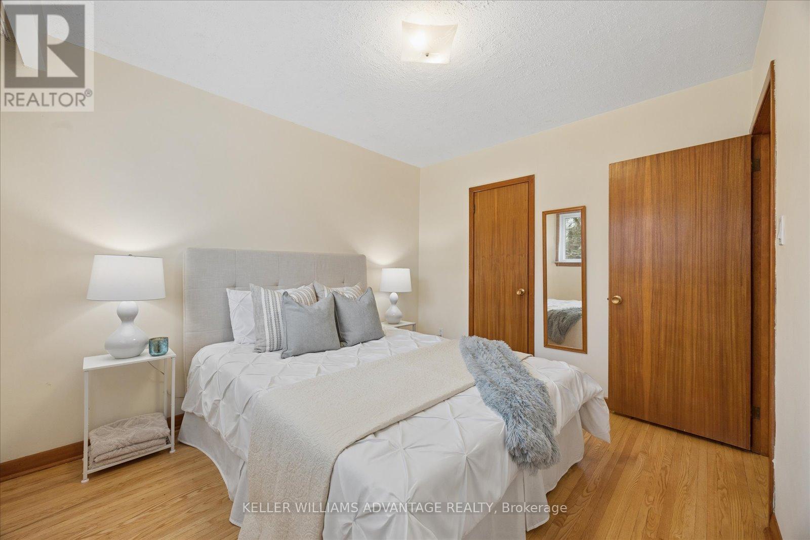 118 Silver Birch Avenue, Toronto, Ontario  M4E 3L4 - Photo 17 - E13085176