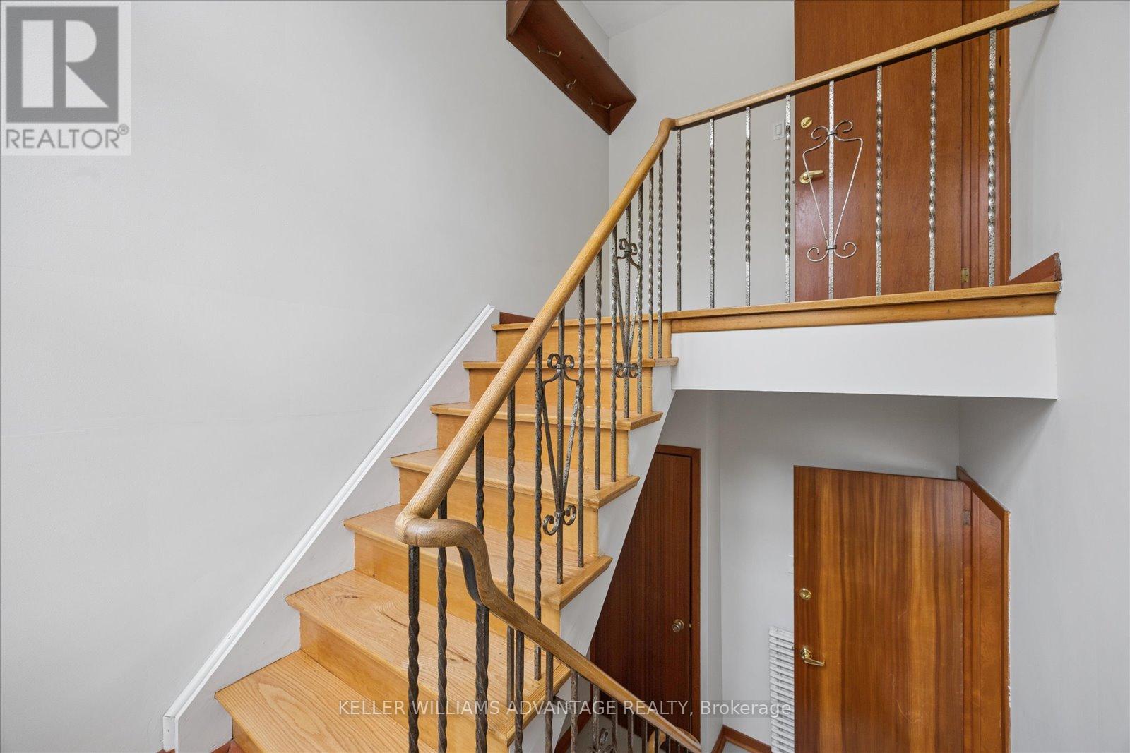 118 Silver Birch Avenue, Toronto, Ontario  M4E 3L4 - Photo 37 - E13085176