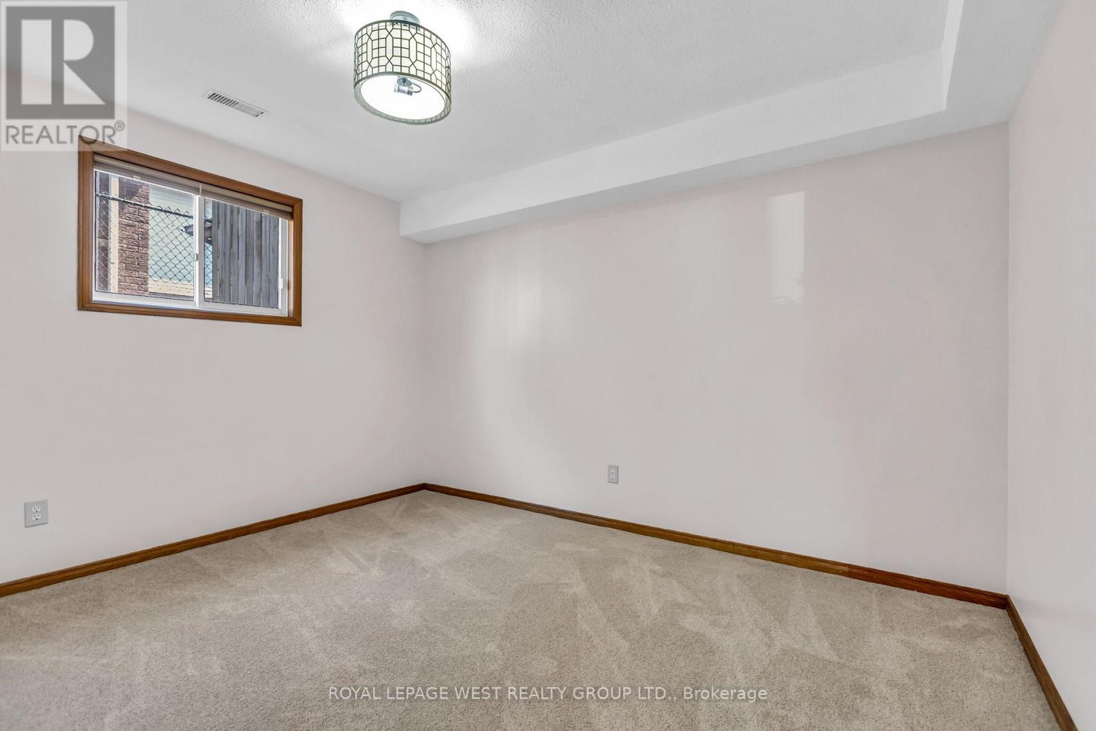 12 Banburry Crescent, Grimsby, Ontario  L3M 4N8 - Photo 25 - X13087070