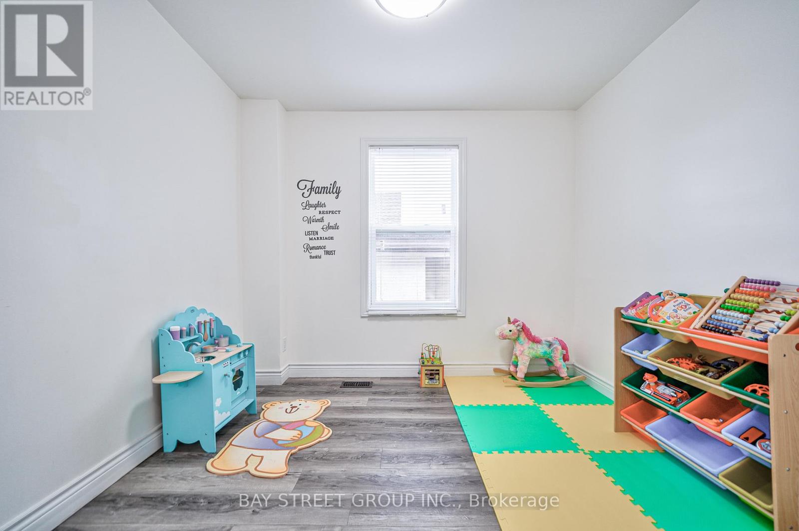 5241 Kitchener Street, Niagara Falls (Clifton Hill), Ontario  L2G 1B4 - Photo 18 - X13087194