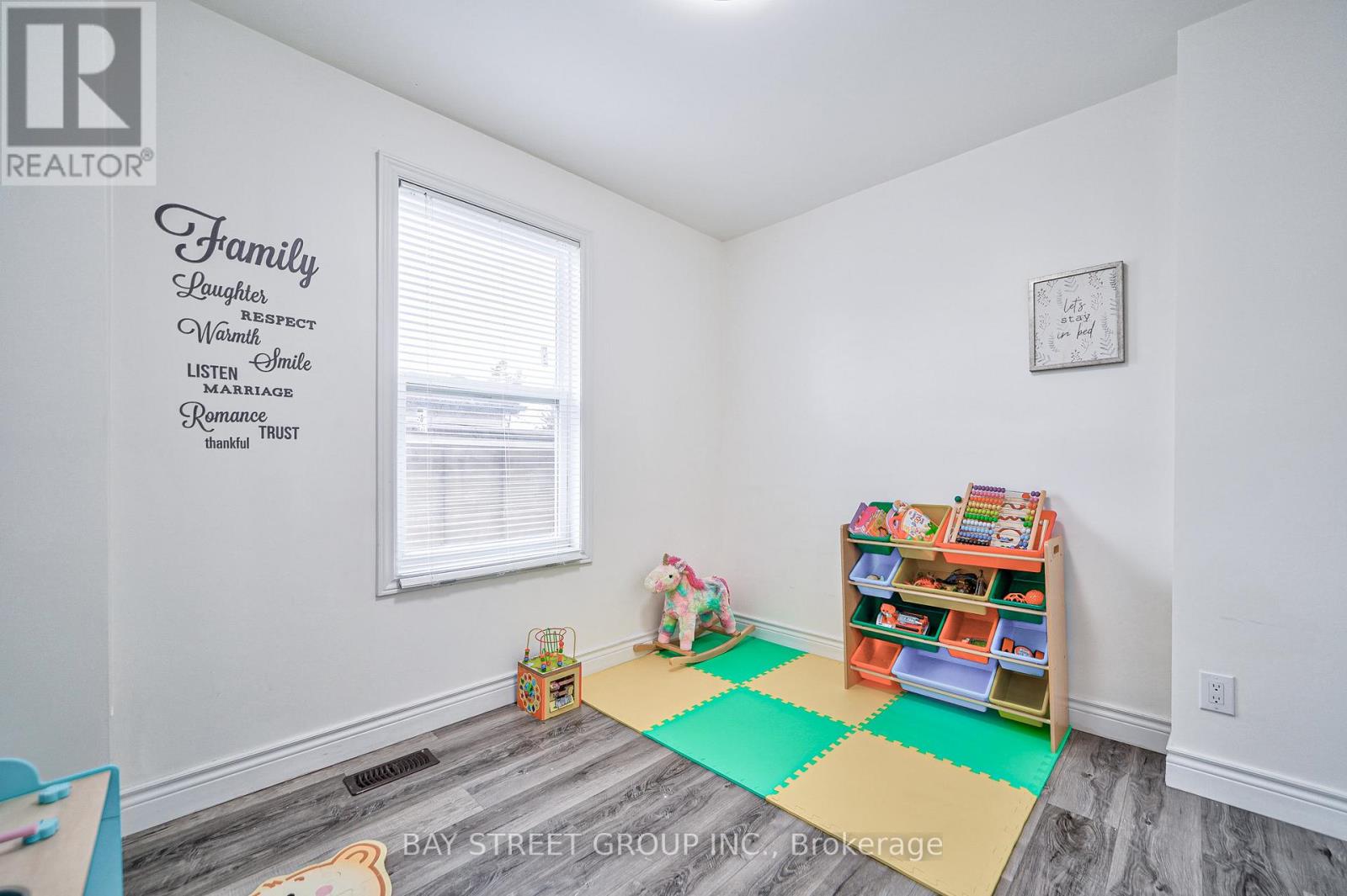 5241 Kitchener Street, Niagara Falls (Clifton Hill), Ontario  L2G 1B4 - Photo 19 - X13087194