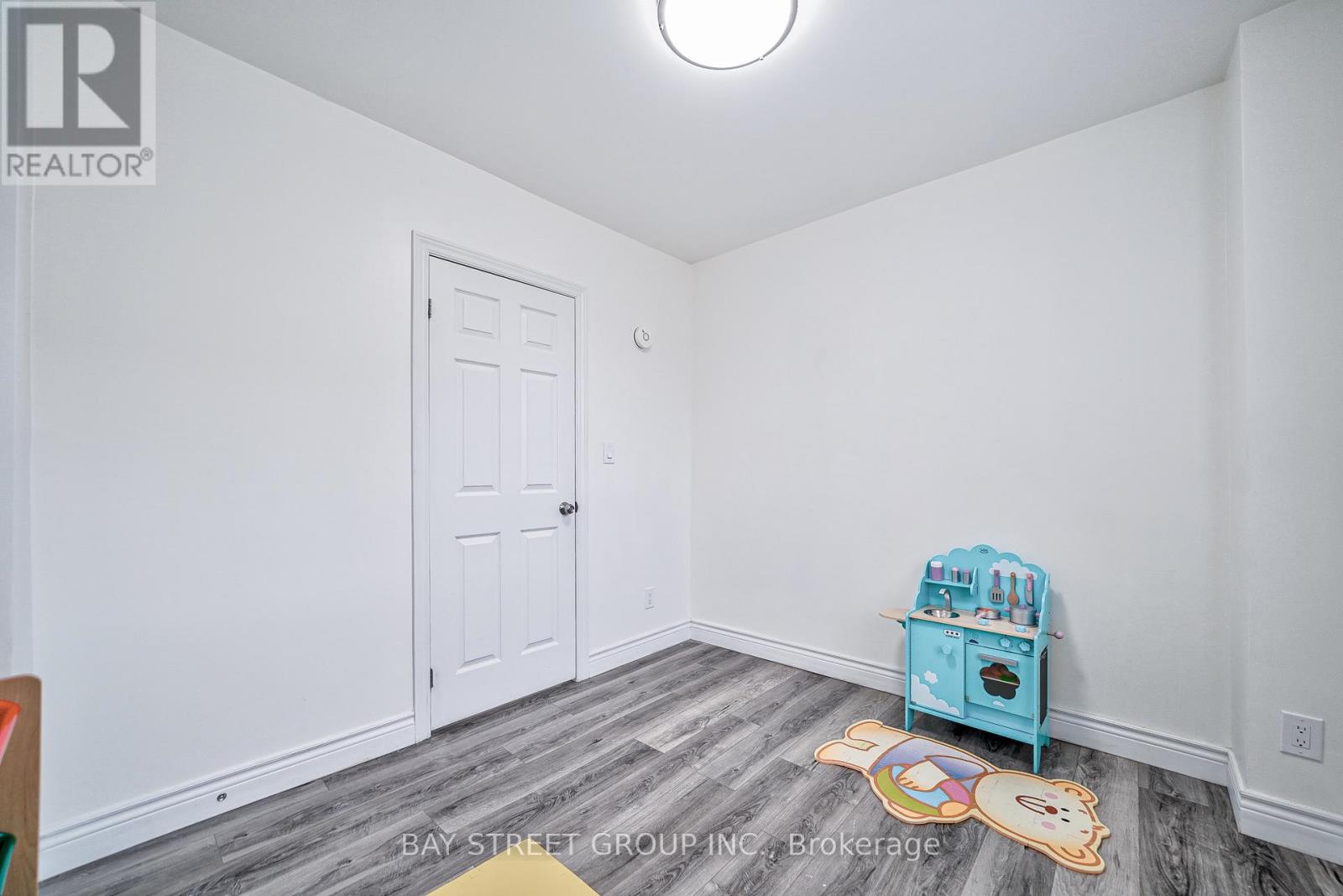 5241 Kitchener Street, Niagara Falls (Clifton Hill), Ontario  L2G 1B4 - Photo 20 - X13087194