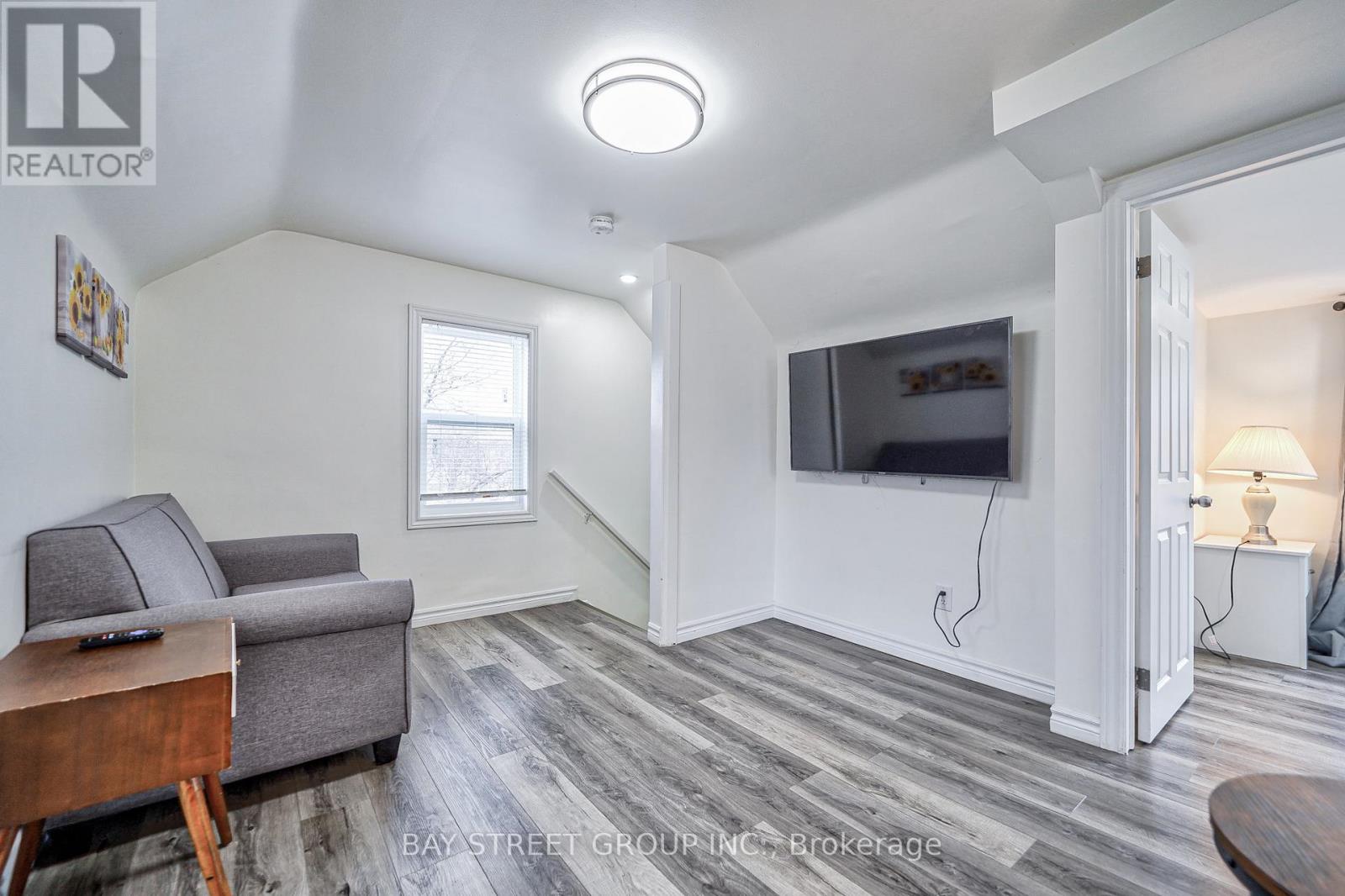 5241 Kitchener Street, Niagara Falls (Clifton Hill), Ontario  L2G 1B4 - Photo 31 - X13087194