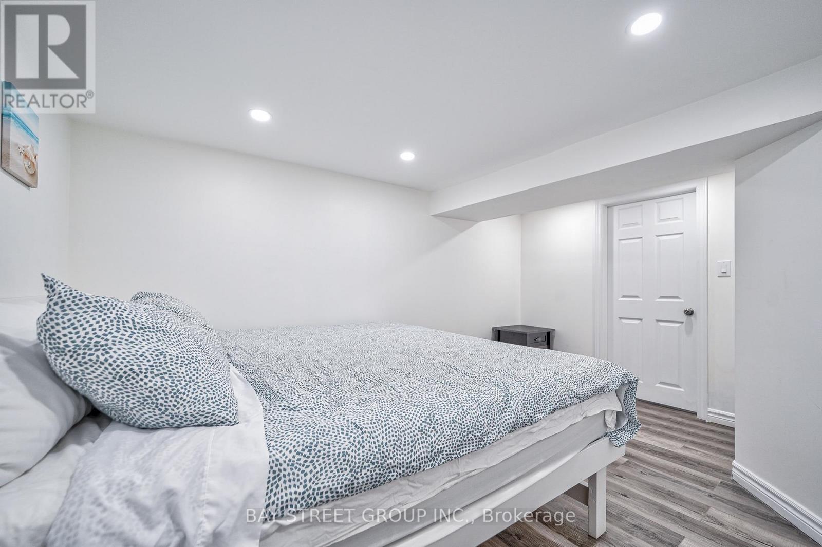 5241 Kitchener Street, Niagara Falls (Clifton Hill), Ontario  L2G 1B4 - Photo 42 - X13087194