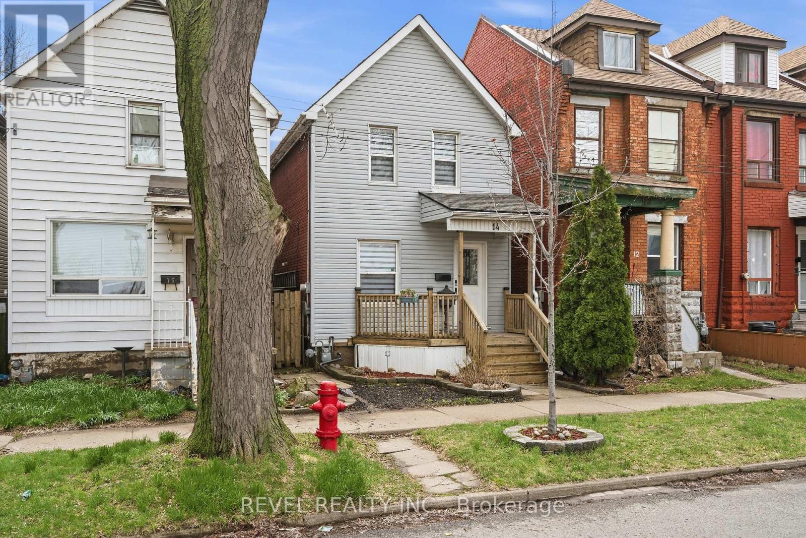 14 Mars Avenue, Hamilton, Ontario  L8L 3V8 - Photo 1 - X13087222