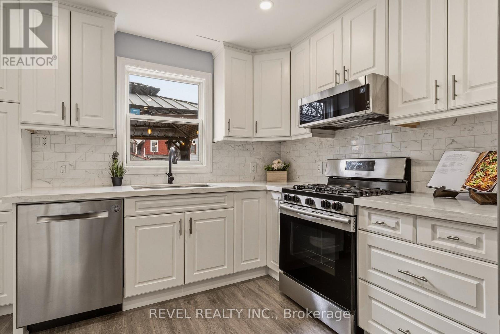 14 Mars Avenue, Hamilton, Ontario  L8L 3V8 - Photo 16 - X13087222