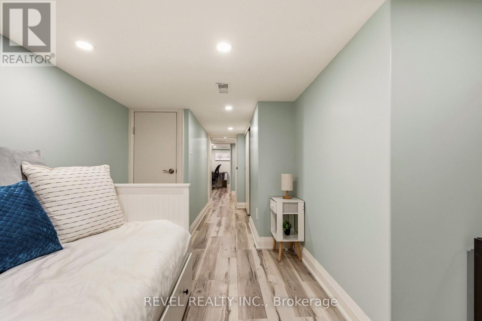 14 Mars Avenue, Hamilton, Ontario  L8L 3V8 - Photo 39 - X13087222