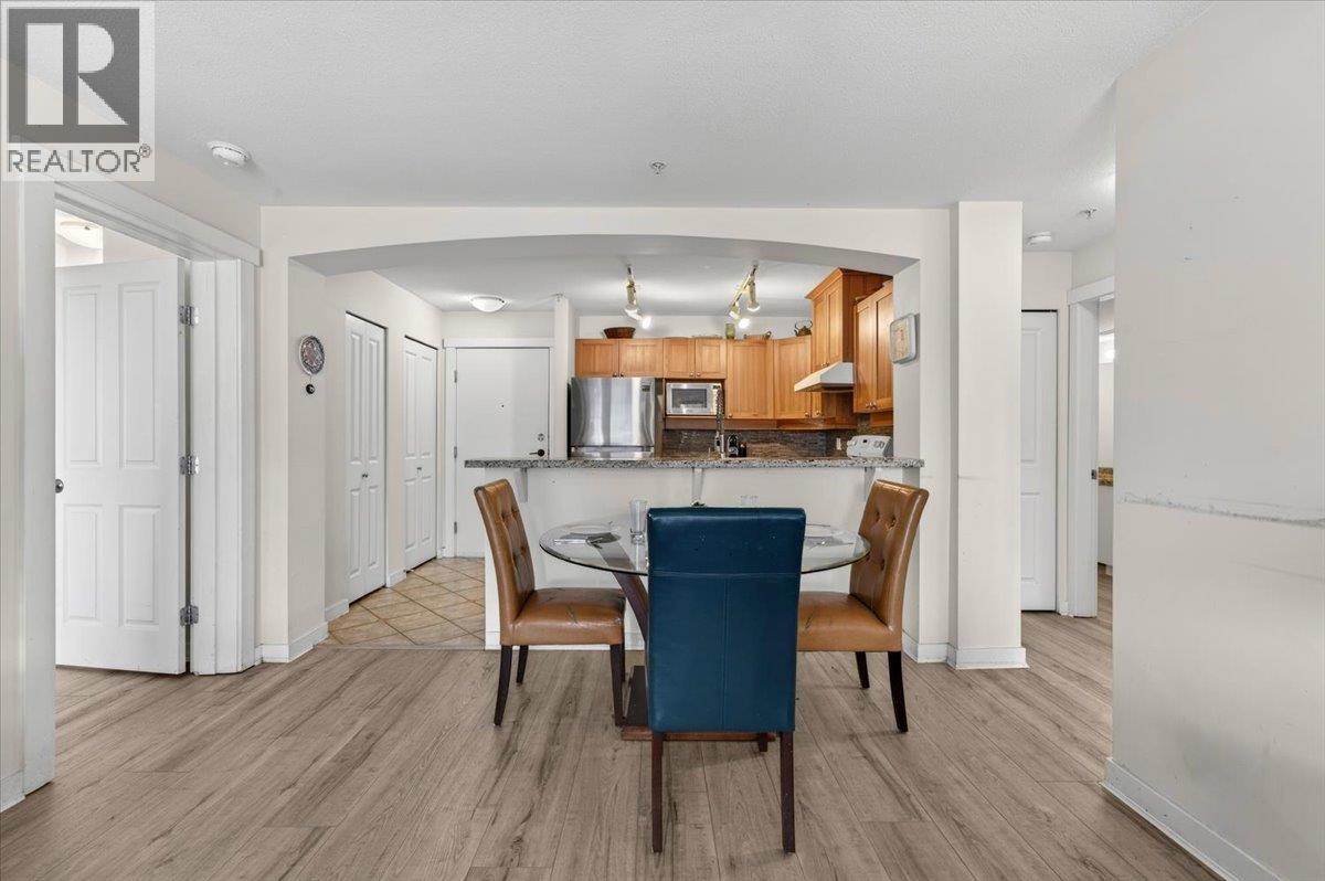 212 1428 Parkway Boulevard, Coquitlam, British Columbia  V3E 3L8 - Photo 6 - R3109361
