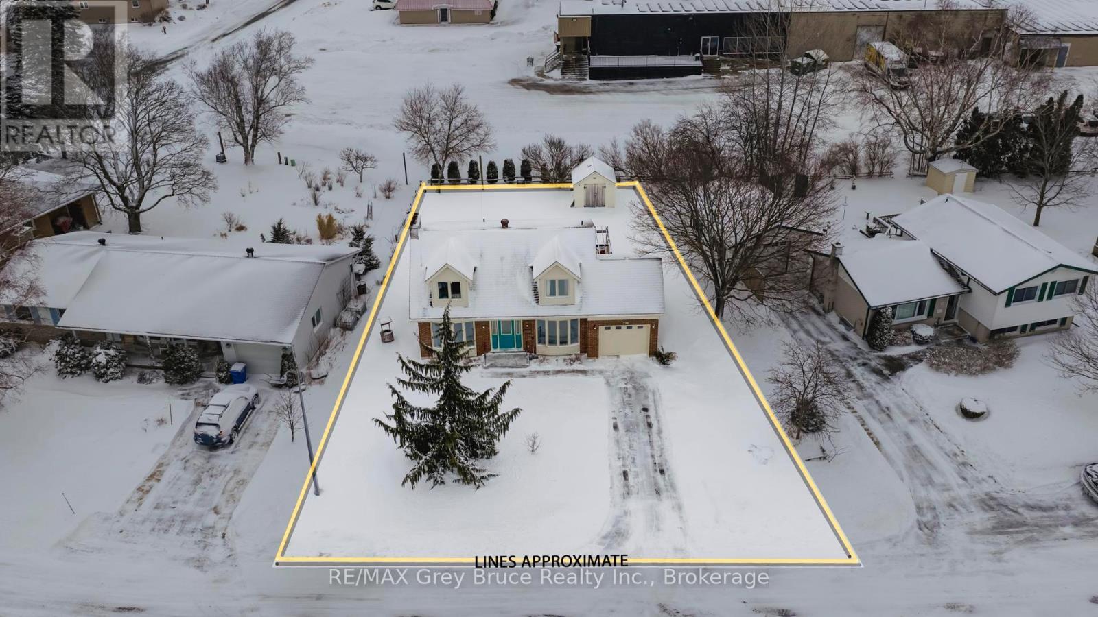 235 5th Avenue, Hanover, Ontario  N4N 2C3 - Photo 3 - X12885262