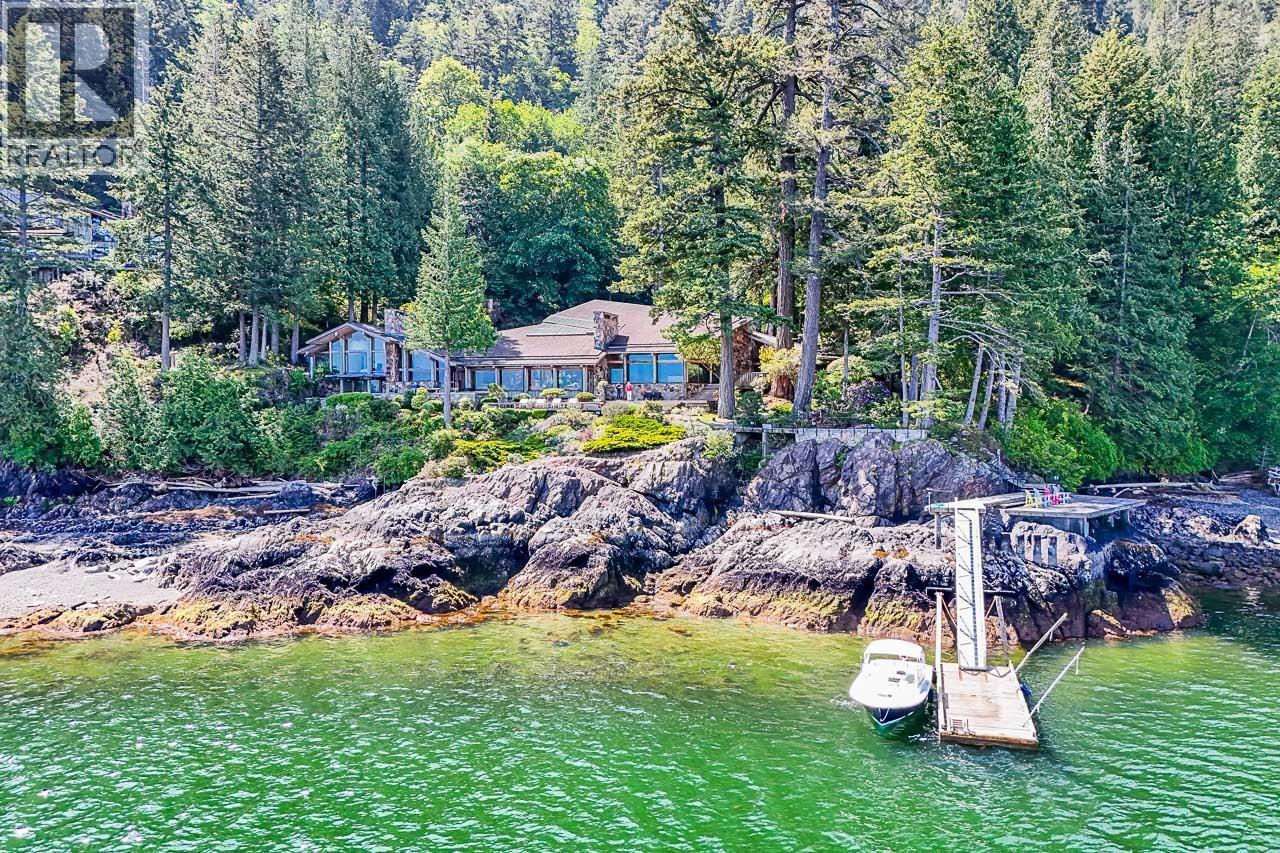 370-374 Smugglers Cove Road, Bowen Island, British Columbia  V0N 1G1 - Photo 3 - R3057663