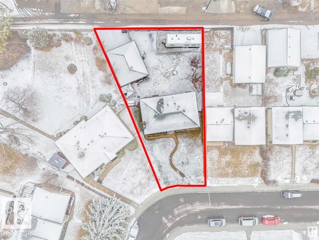 9524 129a Av NW, Edmonton, Alberta  T5E 0N8 - Photo 3 - E4441613