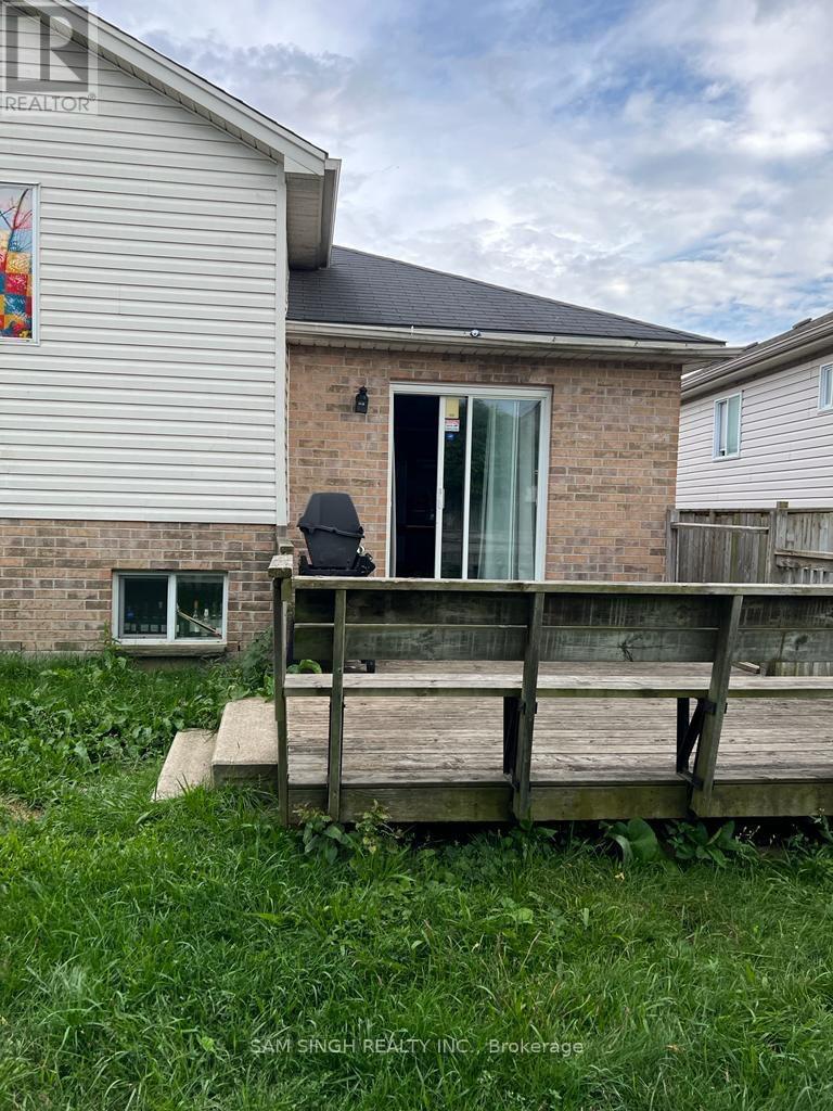 185 Thurman Circle, London East, Ontario  N5V 4Z1 - Photo 3 - X13087238