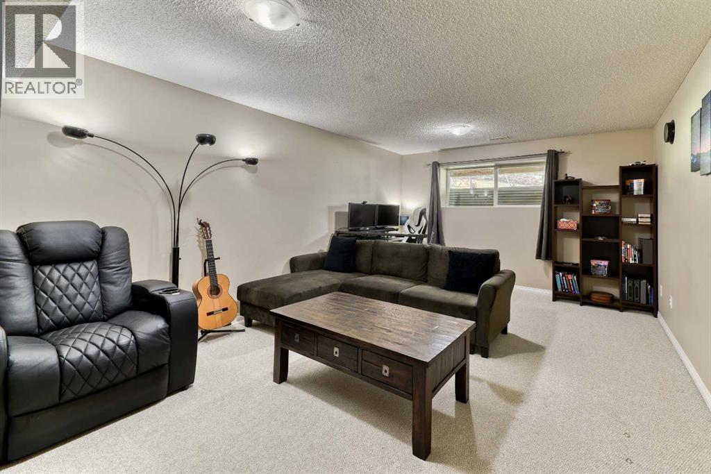406 Rocky Vista Gardens NW, Calgary, Alberta  T3G 5V1 - Photo 36 - A2308040