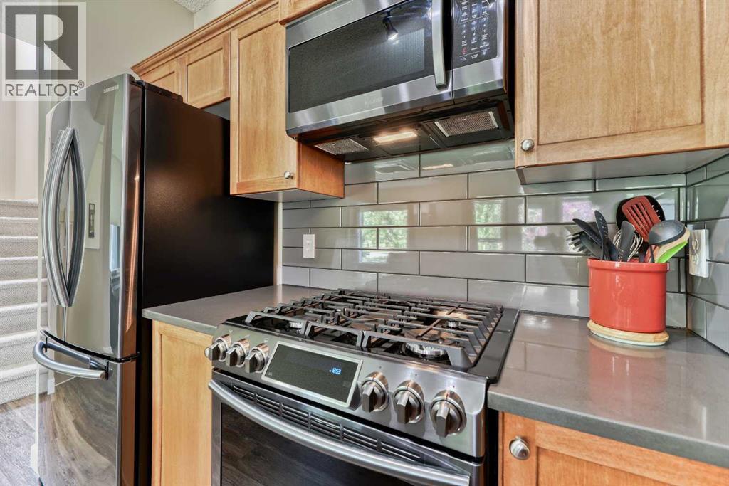 406 Rocky Vista Gardens NW, Calgary, Alberta  T3G 5V1 - Photo 10 - A2308040