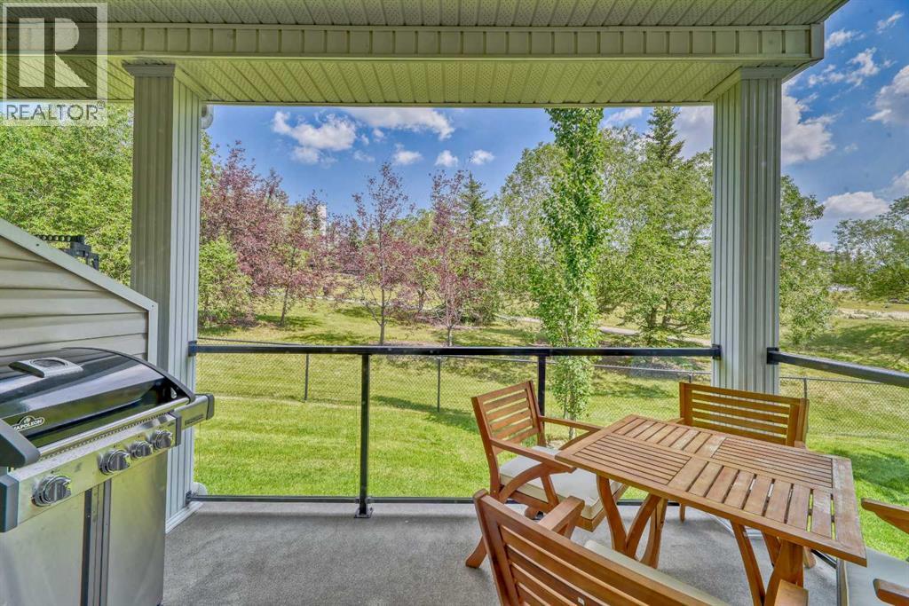 406 Rocky Vista Gardens NW, Calgary, Alberta  T3G 5V1 - Photo 14 - A2308040