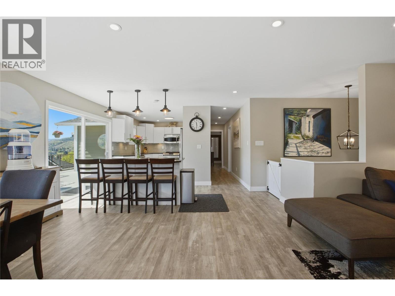 899 Ida Lane, Kamloops, British Columbia  V2B 6V2 - Photo 9 - 10382065
