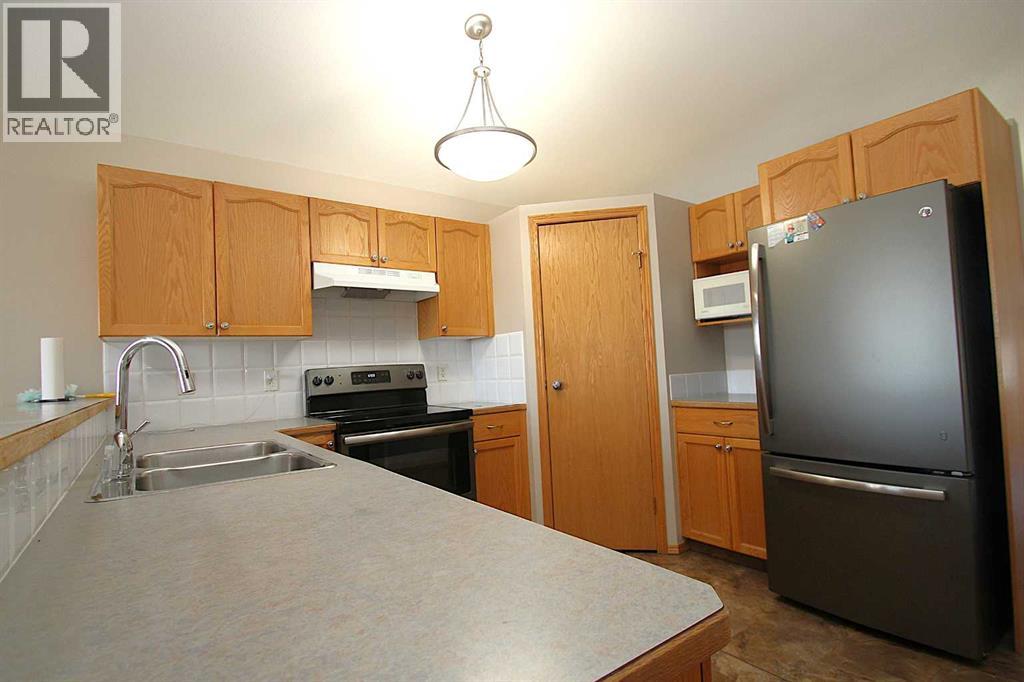 188 Deschner Close, Red Deer, Alberta  T4R 3C3 - Photo 8 - A2307478