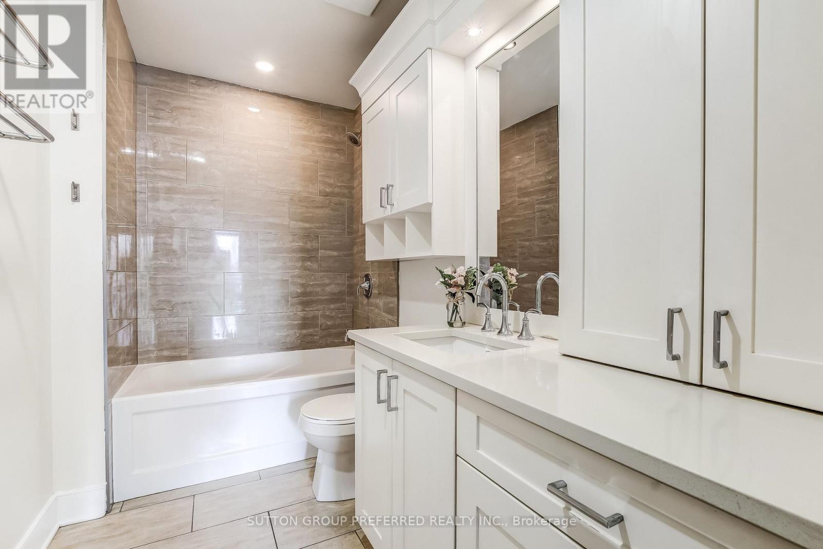 211 - 320 Sugarcreek Trail, London North, Ontario  N6H 2M6 - Photo 11 - X13078512