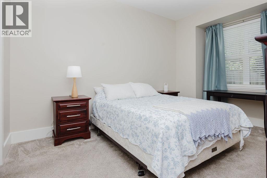757 Gerussi Lane, Gibsons, British Columbia  V0N 1V7 - Photo 12 - R3119850