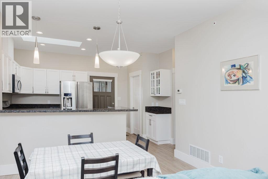 757 Gerussi Lane, Gibsons, British Columbia  V0N 1V7 - Photo 20 - R3119850