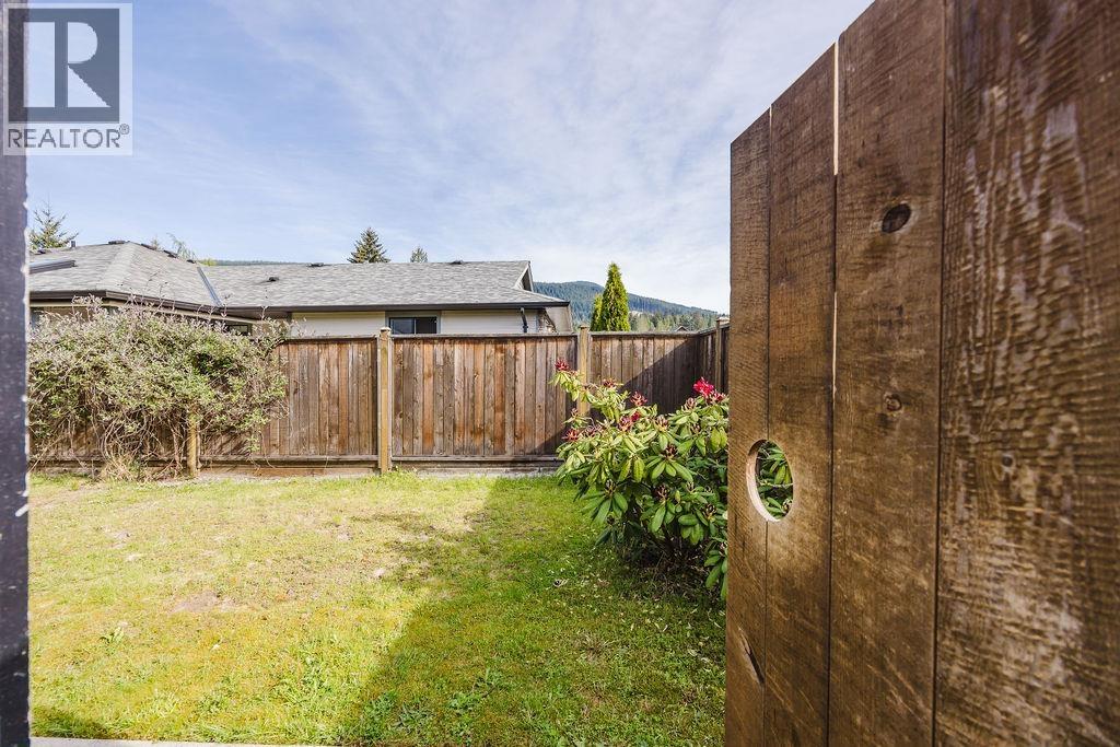 757 Gerussi Lane, Gibsons, British Columbia  V0N 1V7 - Photo 28 - R3119850