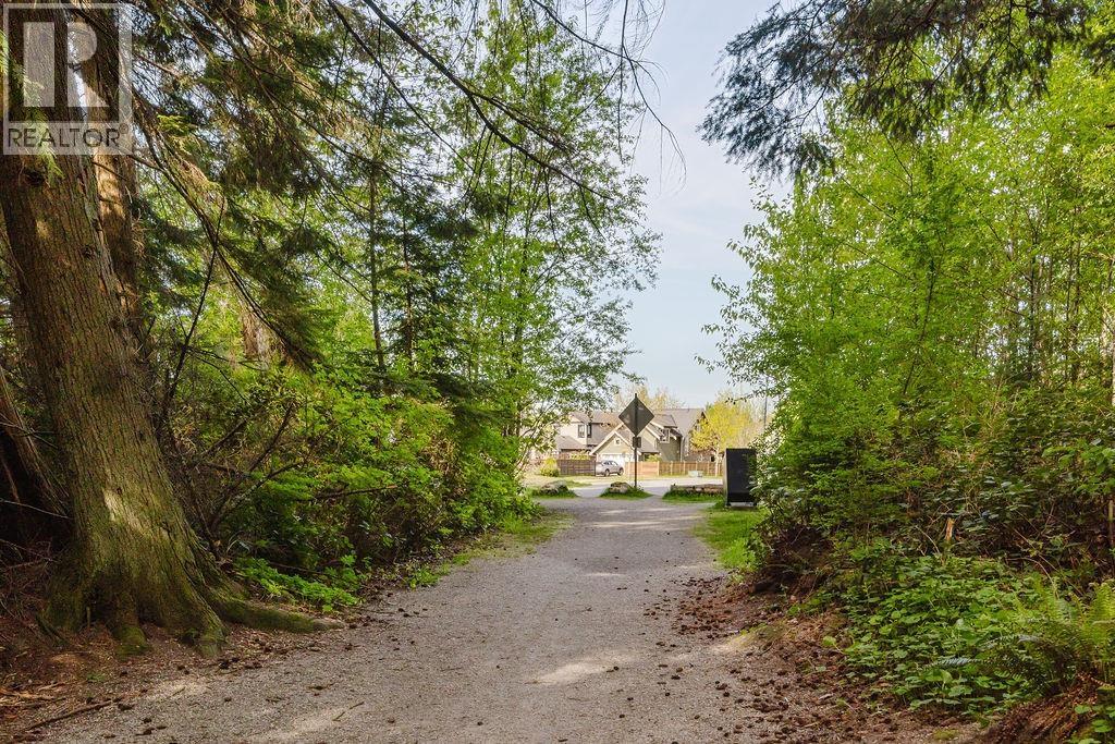 757 Gerussi Lane, Gibsons, British Columbia  V0N 1V7 - Photo 34 - R3119850