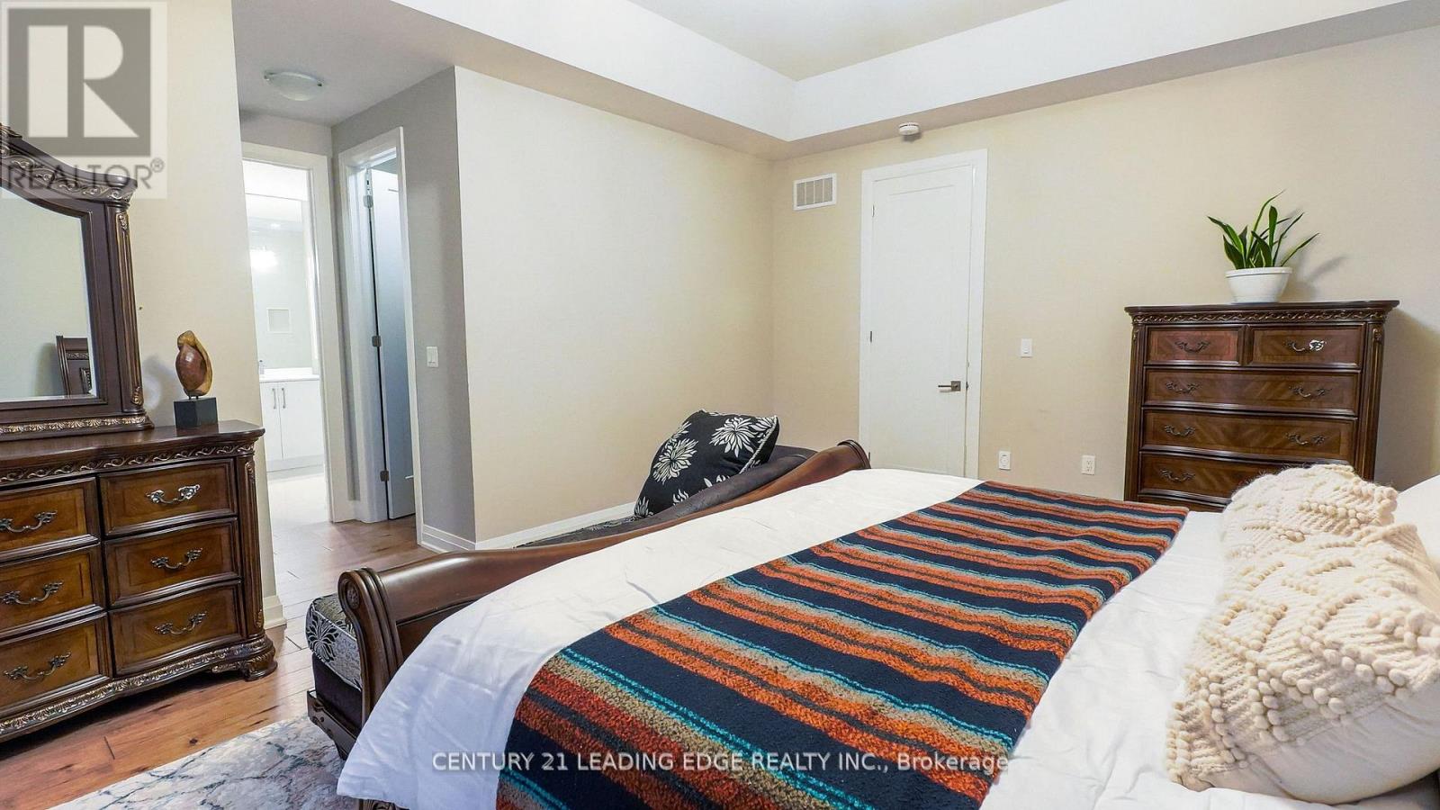 34 Huggins Drive, Whitby, Ontario  L1P 0N4 - Photo 17 - E13087244