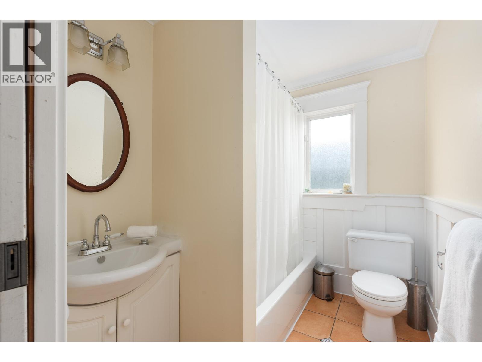222 Princess Street, New Westminster, British Columbia  V3L 1V5 - Photo 8 - R3119841
