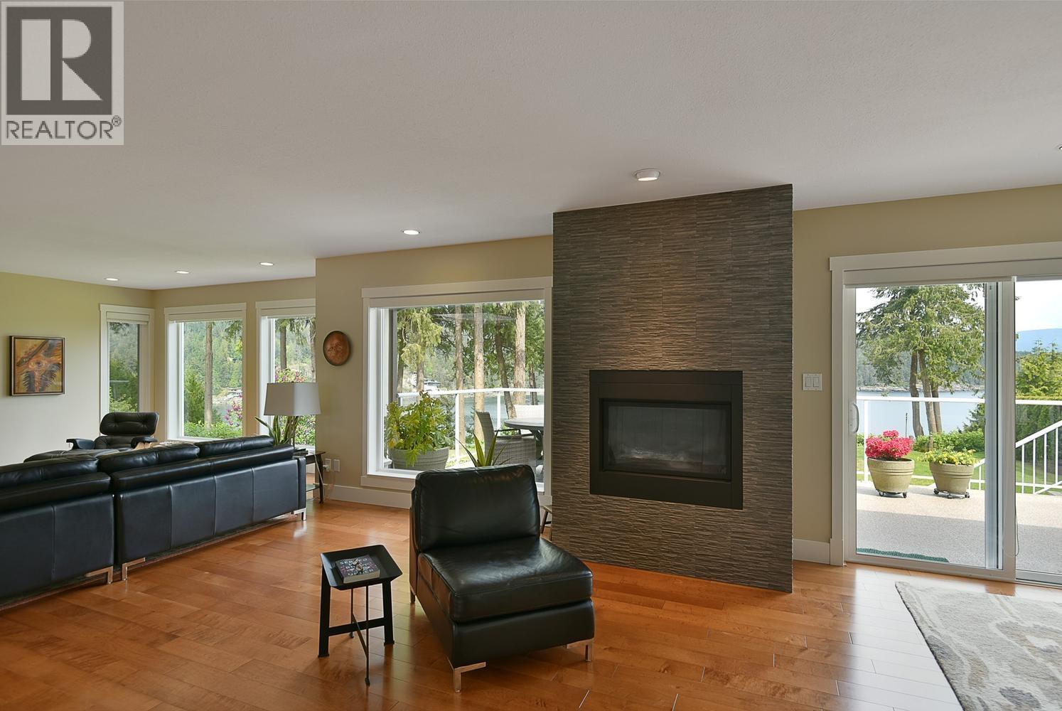 5481 Eureka Road, Halfmoon Bay, British Columbia  V7Z 1A1 - Photo 11 - R3119844