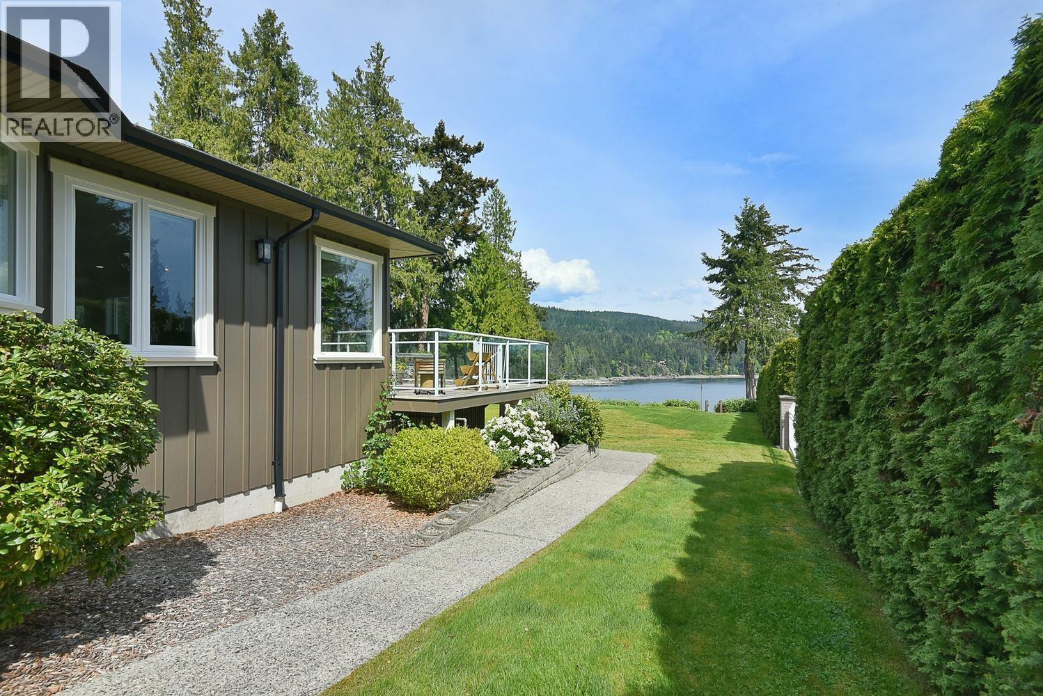 5481 Eureka Road, Halfmoon Bay, British Columbia  V7Z 1A1 - Photo 33 - R3119844