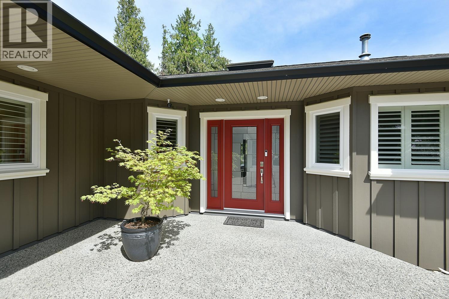 5481 Eureka Road, Halfmoon Bay, British Columbia  V7Z 1A1 - Photo 6 - R3119844