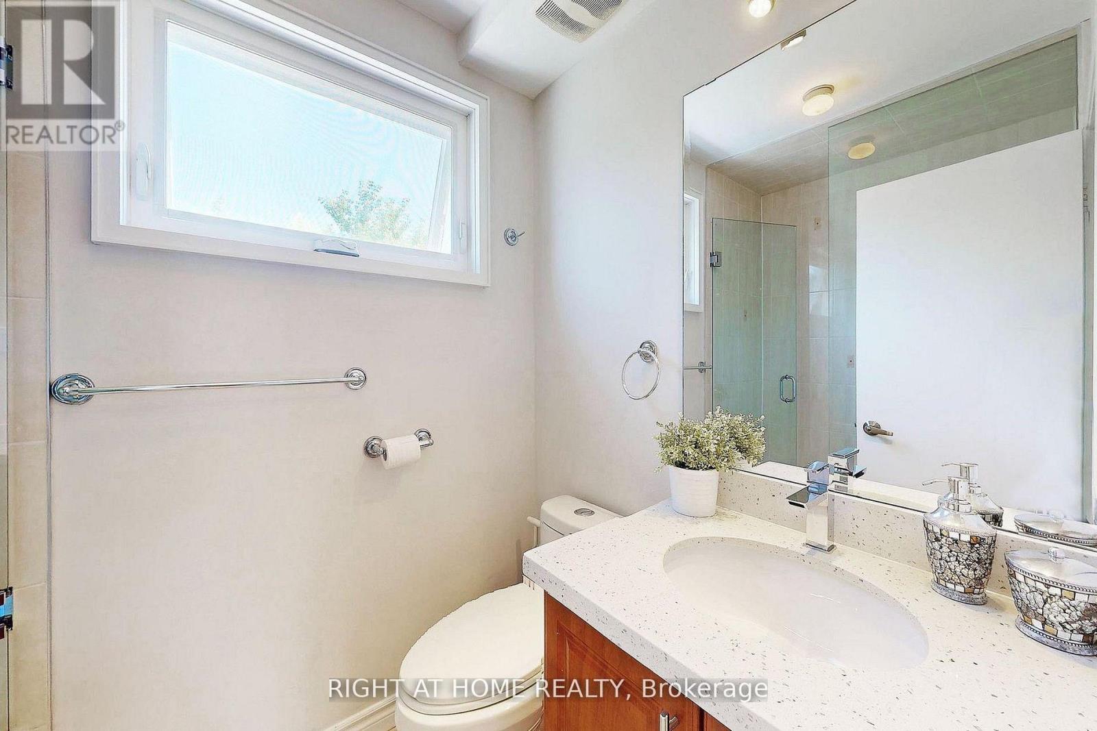 454 Alper Street, Richmond Hill, Ontario  L4C 2Z6 - Photo 14 - N13087256