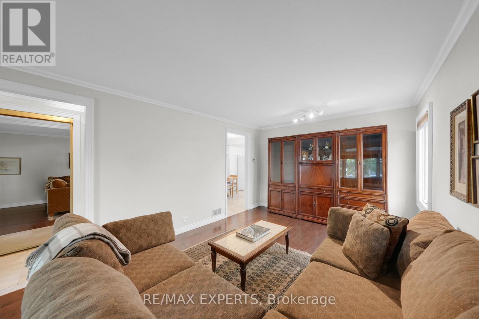 26 Grovedale Avenue, Toronto, Ontario  M6L 1Y6 - Photo 24 - W13087254