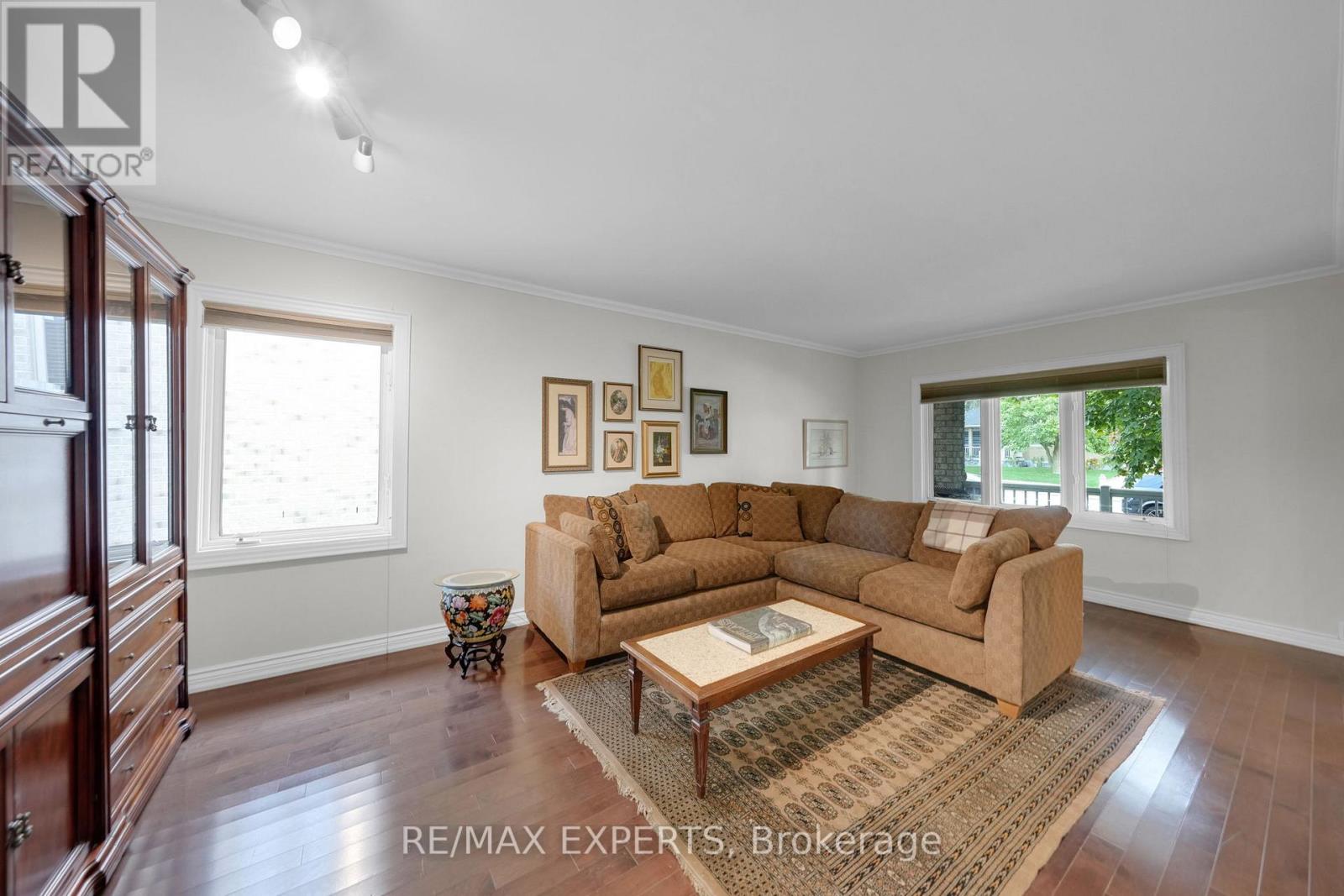 26 Grovedale Avenue, Toronto, Ontario  M6L 1Y6 - Photo 25 - W13087254
