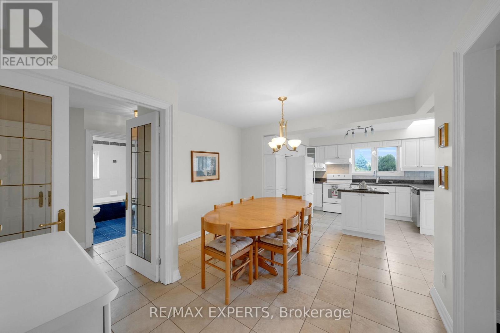 26 Grovedale Avenue, Toronto, Ontario  M6L 1Y6 - Photo 26 - W13087254
