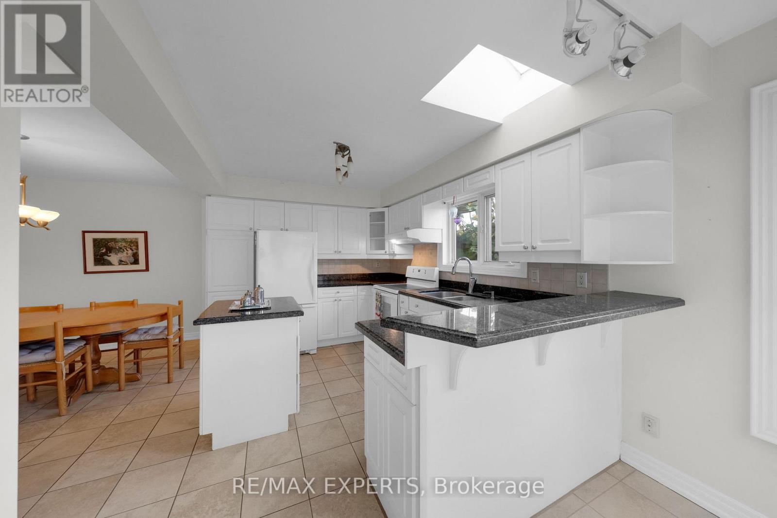 26 Grovedale Avenue, Toronto, Ontario  M6L 1Y6 - Photo 30 - W13087254