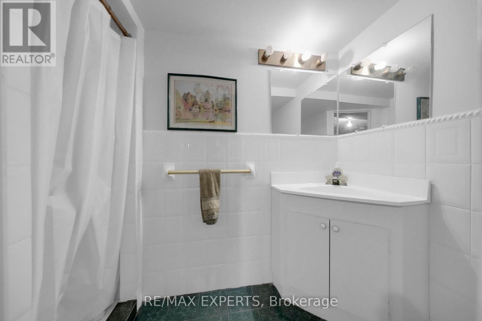 26 Grovedale Avenue, Toronto, Ontario  M6L 1Y6 - Photo 42 - W13087254