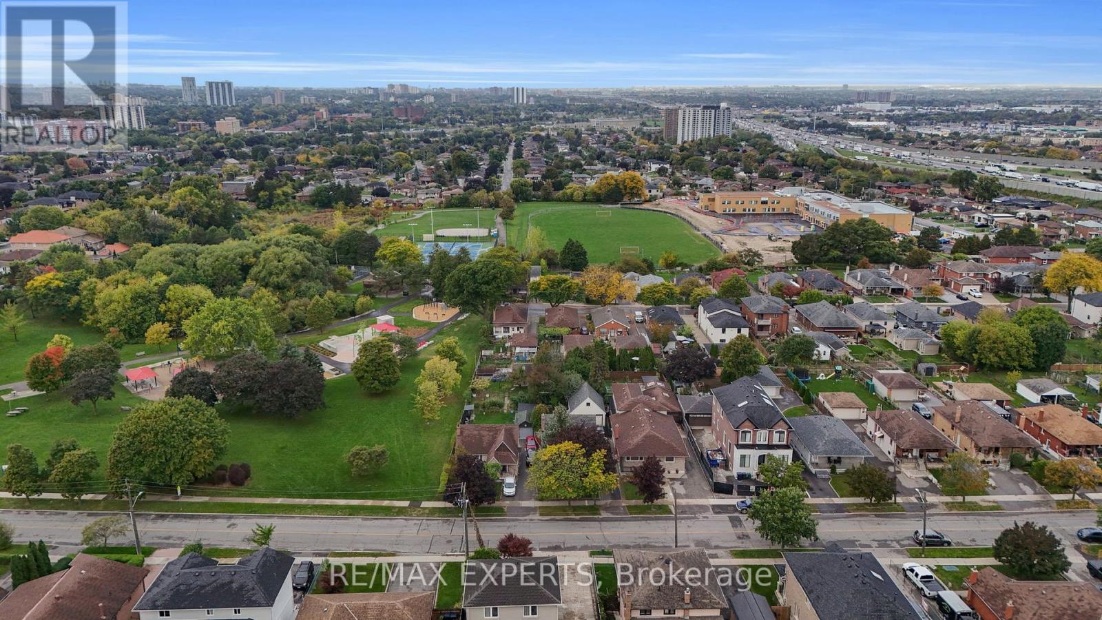 26 Grovedale Avenue, Toronto, Ontario  M6L 1Y6 - Photo 46 - W13087254
