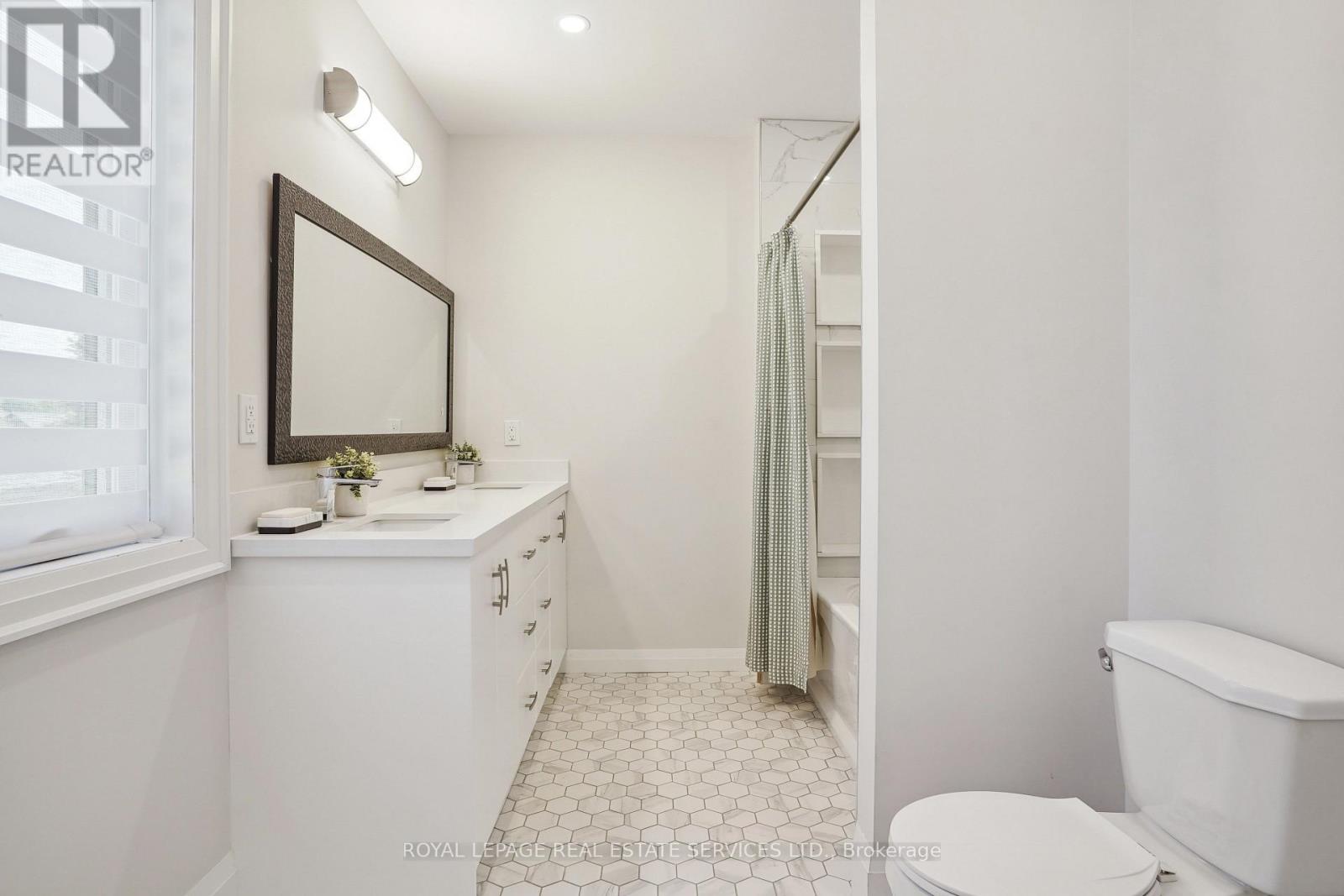 24 Peel Street N, Hamilton, Ontario  L9H 2Z9 - Photo 33 - X13087230