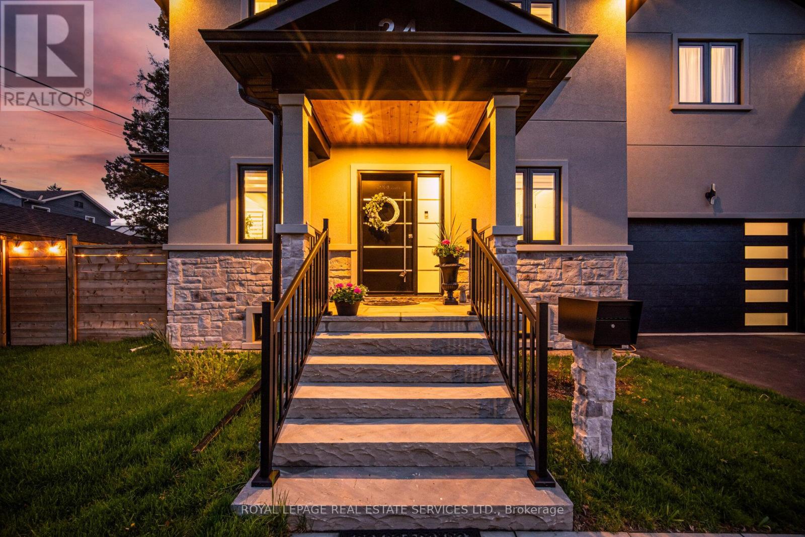 24 Peel Street N, Hamilton, Ontario  L9H 2Z9 - Photo 4 - X13087230