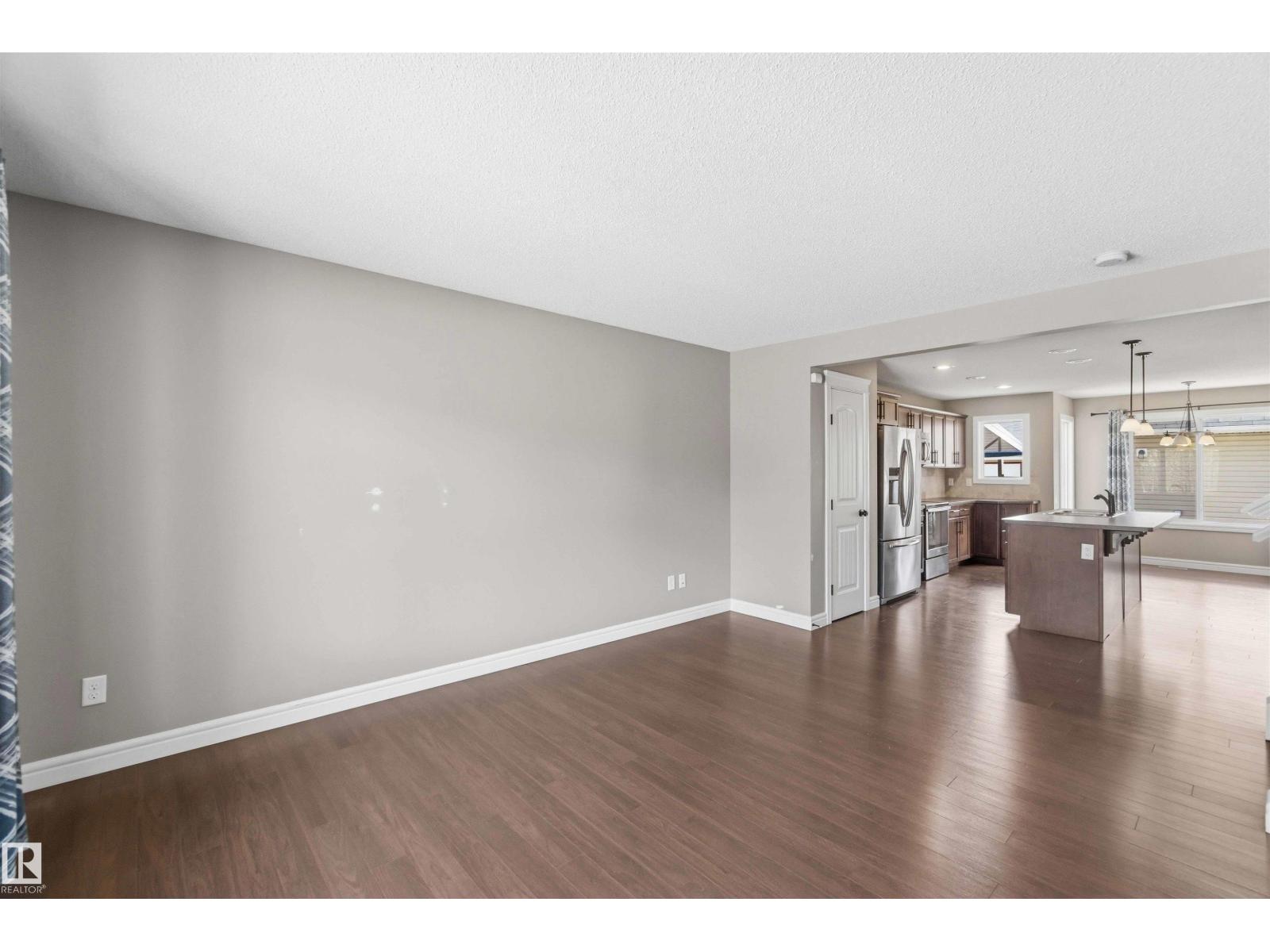 5809 63 St, Beaumont, Alberta  T4X 0X3 - Photo 5 - E4485853