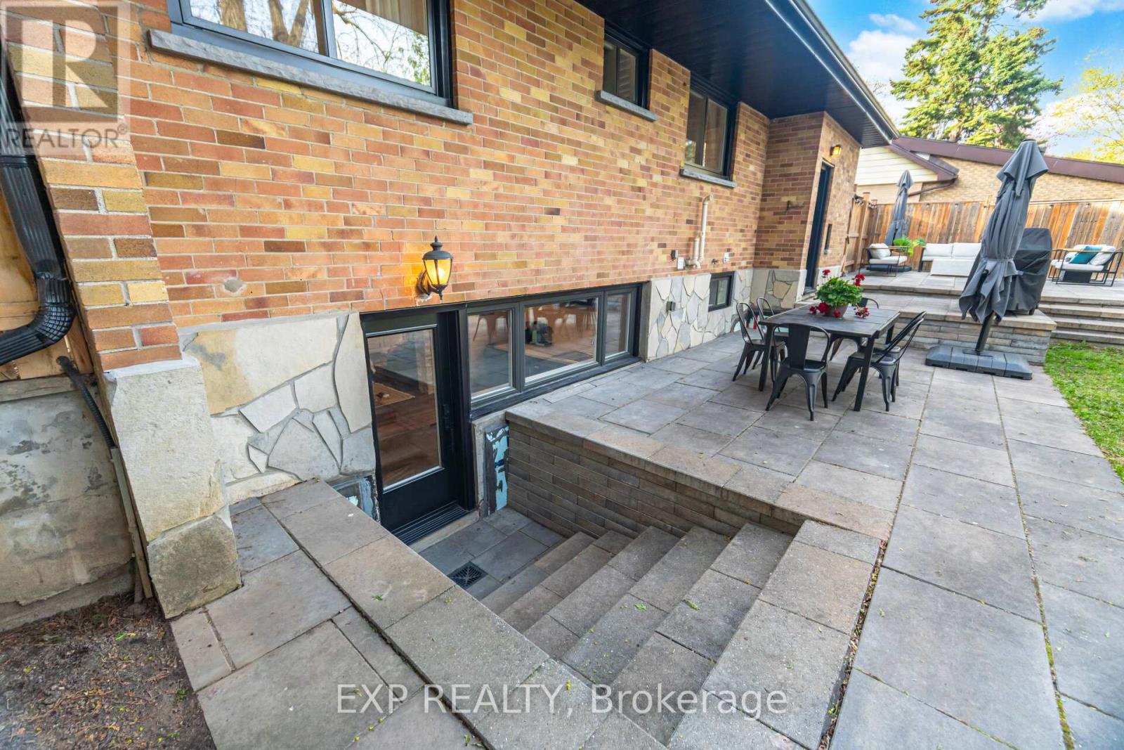 11 Armstrong Street, Brampton, Ontario  L6W 1W7 - Photo 32 - W13087134