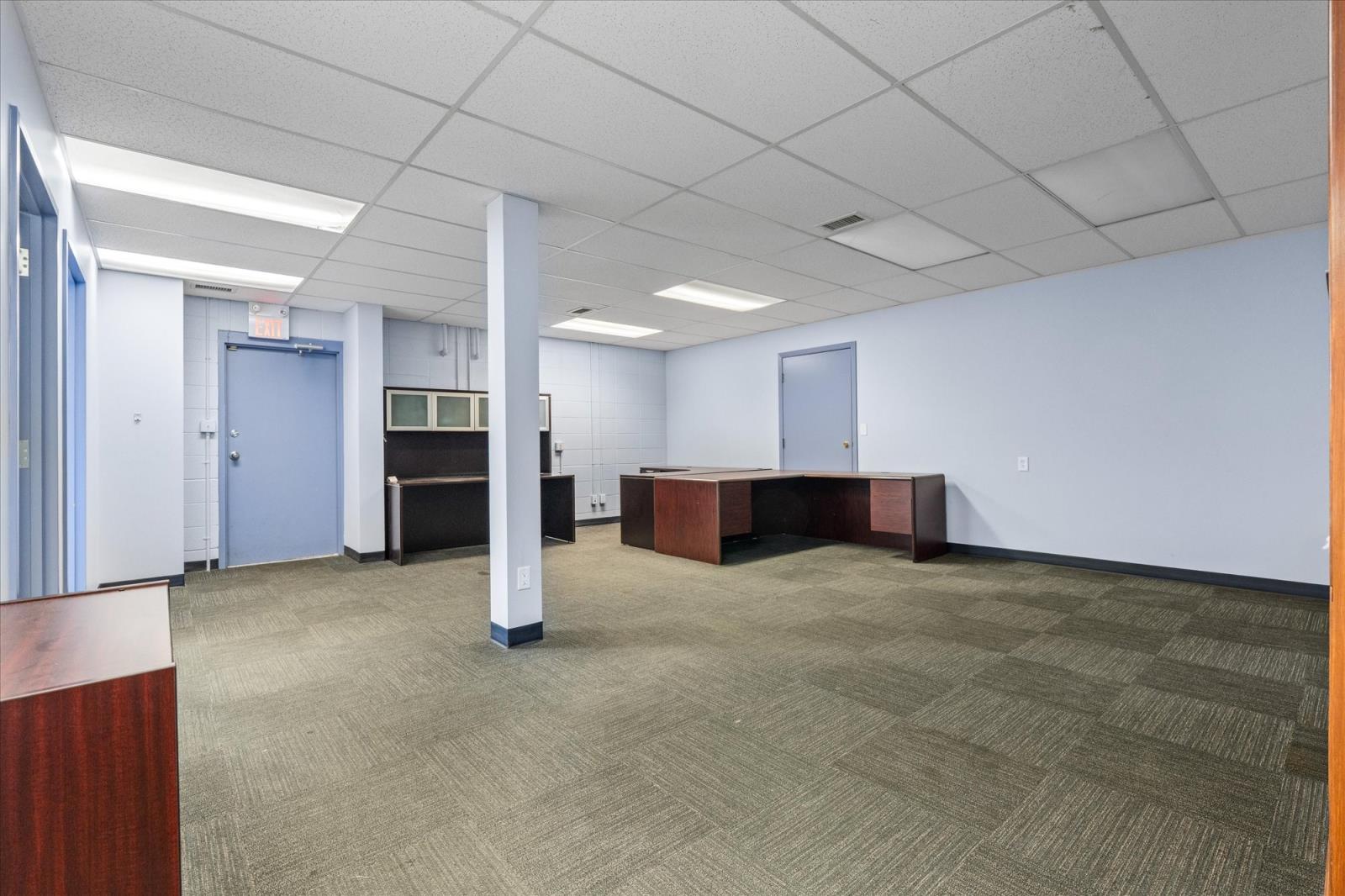 Back Office, 10047  81 Ave Nw, Edmonton, Alberta  T6E 1W7 - Photo 14 - 44811844