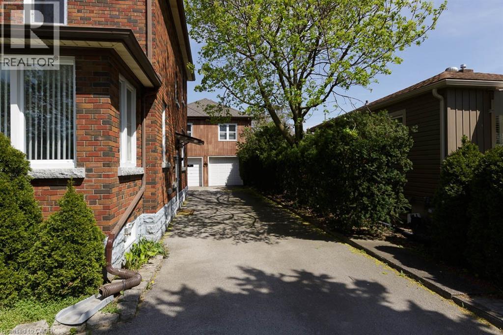 248 Wallace Avenue S, Welland, Ontario  L3B 1R6 - Photo 2 - 40827421