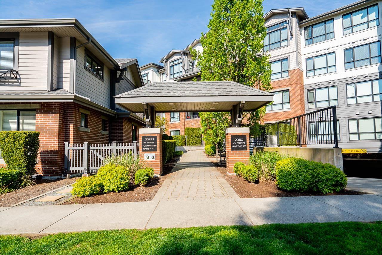 417 2960 151 Street, Surrey, British Columbia  V4P 0G3 - Photo 2 - R3117012
