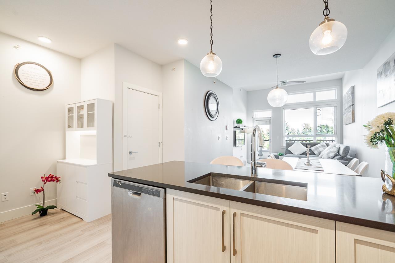 417 2960 151 Street, Surrey, British Columbia  V4P 0G3 - Photo 5 - R3117012